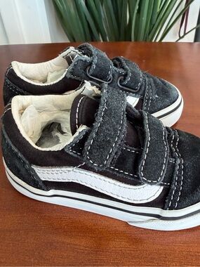 Vans Old Skool V Sneakers  Size Toddler 6 Black White Baby Trainers Boys Girls